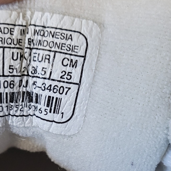 Reebok Classic Sneakers - Picture 14 of 14